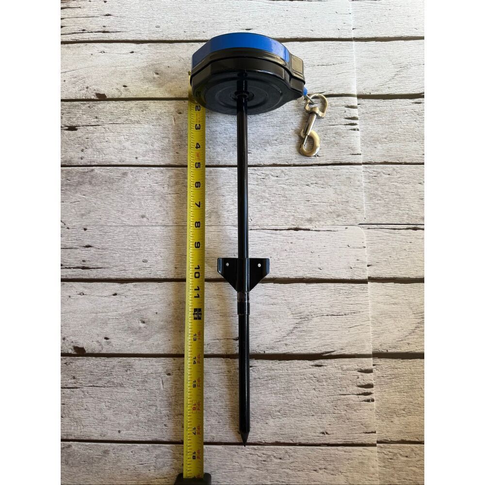 Lixit Bracket Stake Retractable Leash Tie Outs for Medium Dogs 25-80 Pounds 20ft